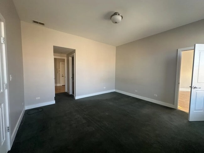 Building Photo - Apartments in Lockport