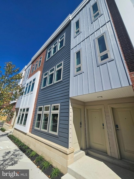 Building Photo - 200 Hamilton Ave