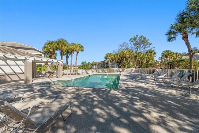 Building Photo - 12120 Summergate Cir