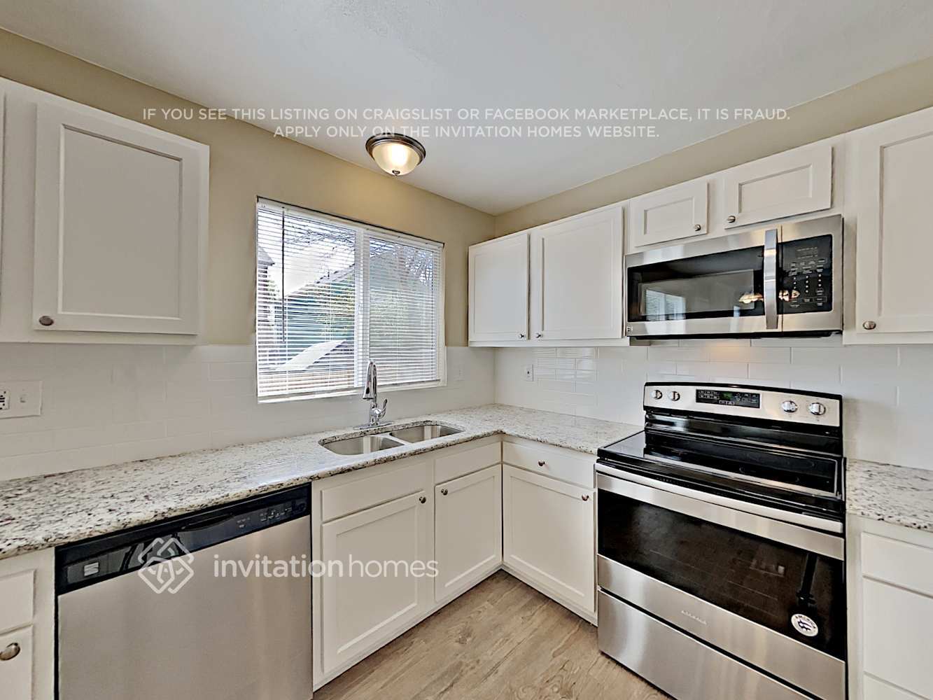 Building Photo - 12052 Ivanhoe Cir