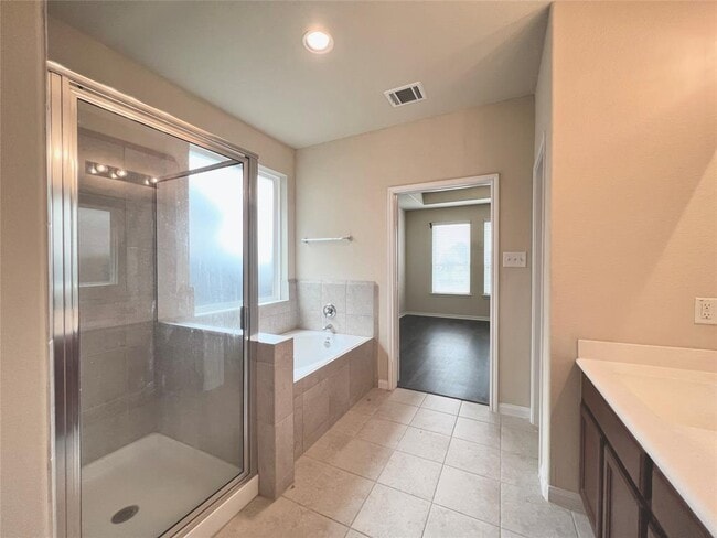 Building Photo - 24919 Alberti Sonata Dr