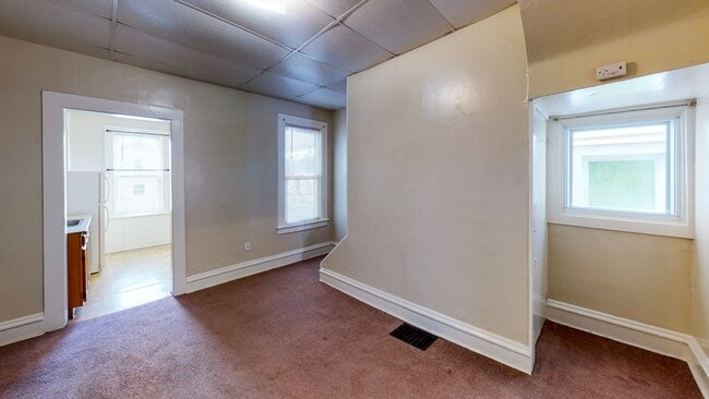 Building Photo - 334/336 N Cliff St