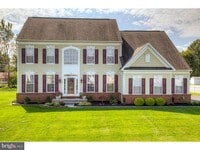 Building Photo - 33 Hempstead Dr