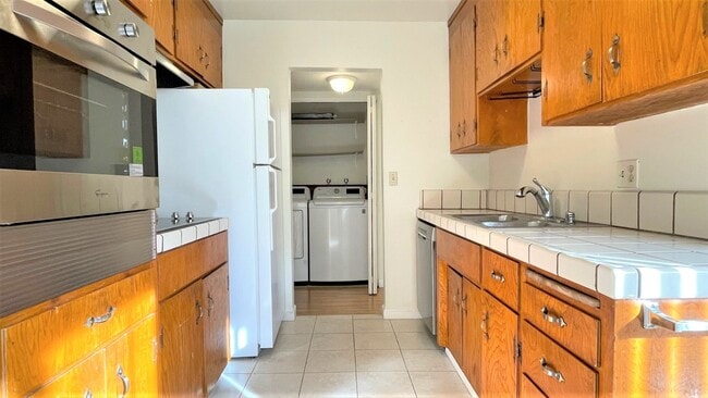 Building Photo - 2BD/1BA - Santa Clara Gem: Updated Home Ne...