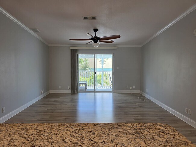 Building Photo - Downtown Gulfport - The Pineapple House