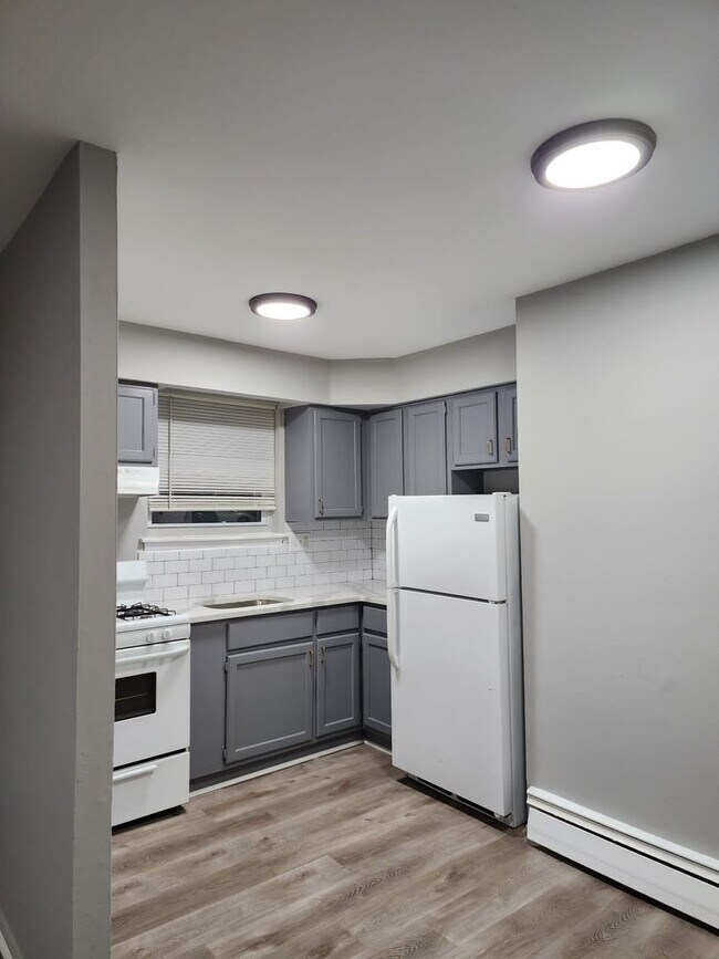Building Photo - Offer Ends Soon! Up Your Living, Not Your Rent