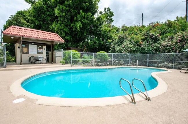 Building Photo - 75-5873 Walua Rd C-208