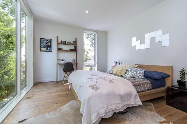 Building Photo - 209 N Prospect Ave