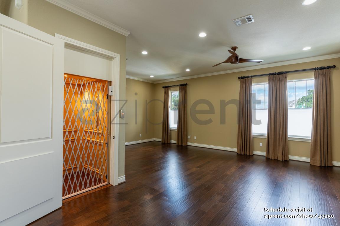 Building Photo - 1025 Highknoll Ln