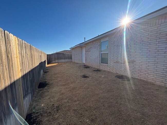Building Photo - Get Rental In Upland West Available
