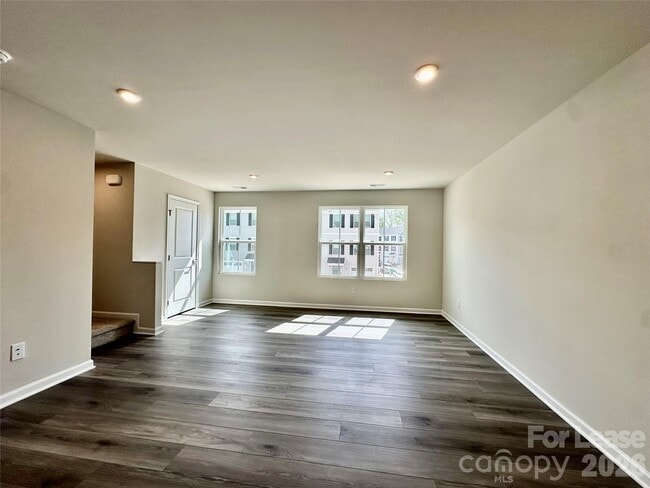 Building Photo - 8038 Sinnet Pl