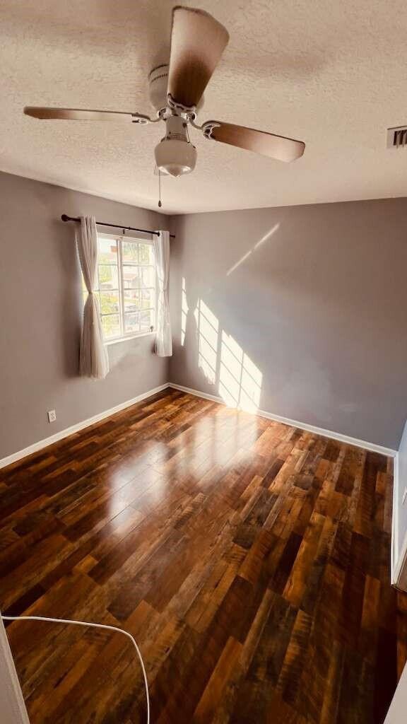 Building Photo - 4735 SW 14th St