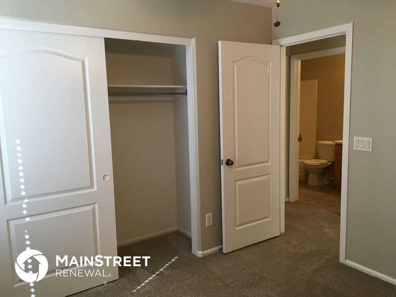 Building Photo - 2503 W White Feather Ln