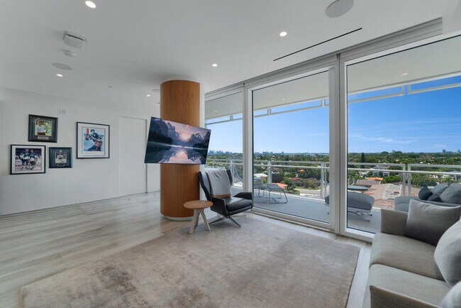 Building Photo - 9001 Collins Ave