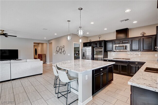Building Photo - 10730 Cowlite Ave