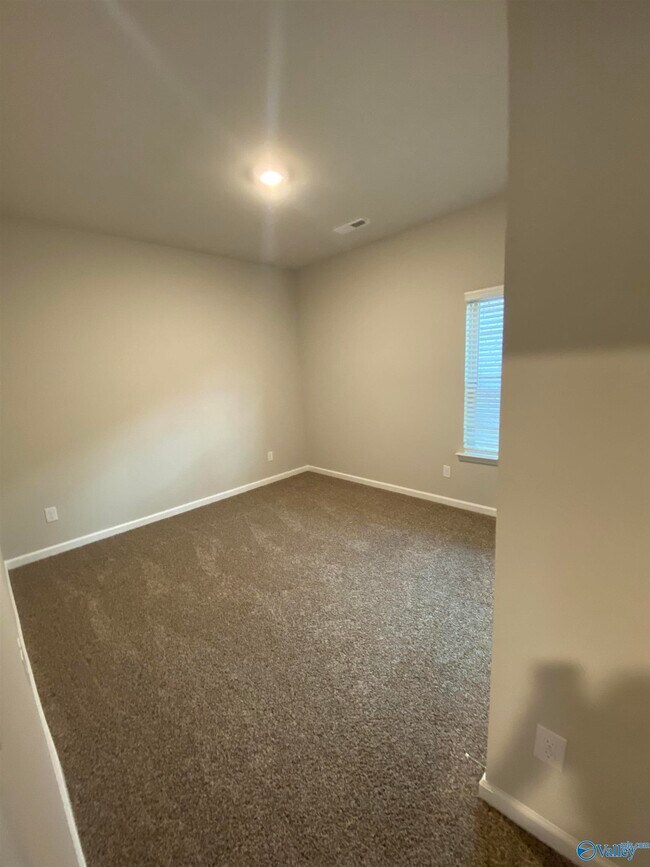 Building Photo - 14980 Westmeade Ln