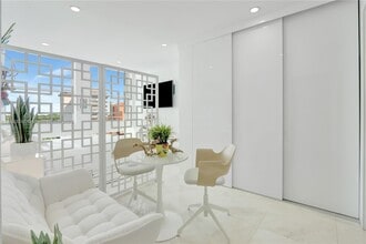 Building Photo - 700 Biltmore Way