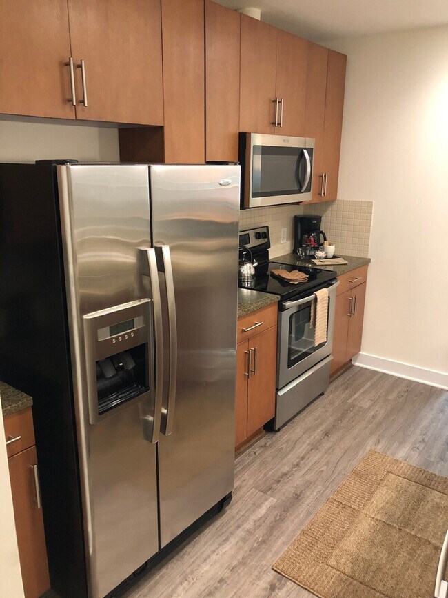 Building Photo - 215 W Martin Luther King Jr Blvd