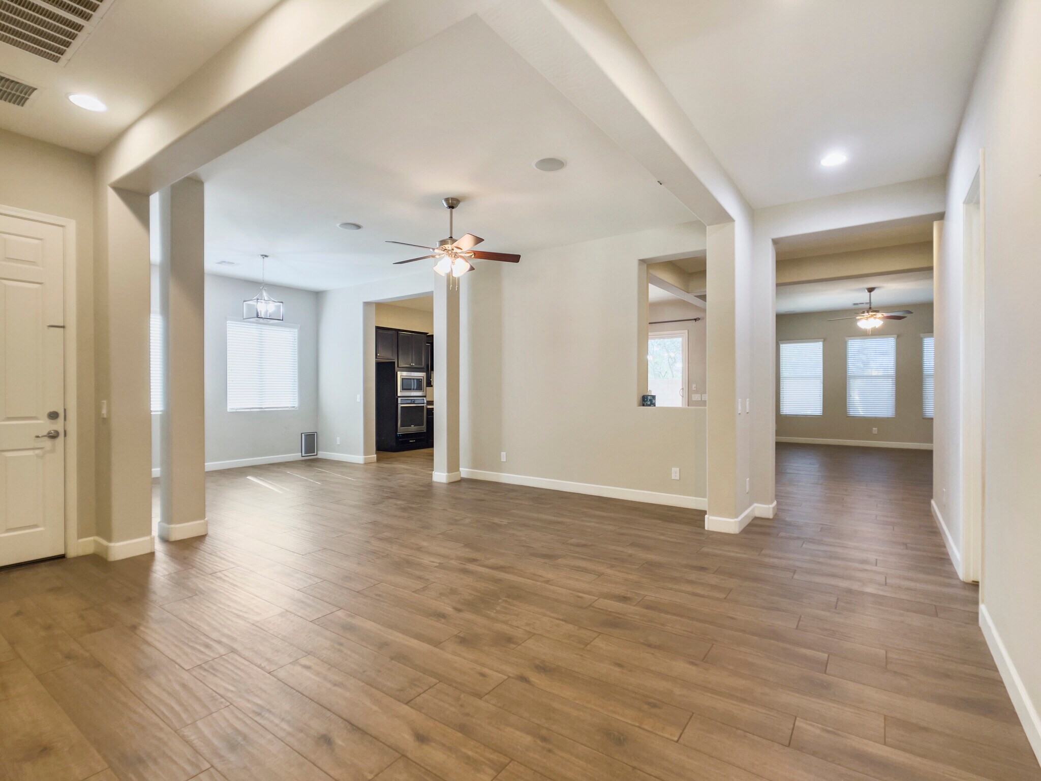 Building Photo - 5132 S Centric Way