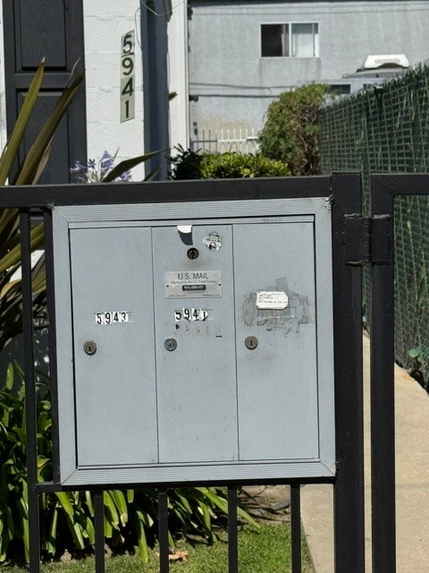 Mailboxes - 5943 Tujunga Ave