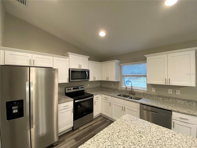 Building Photo - 20 Locust Loop Dr