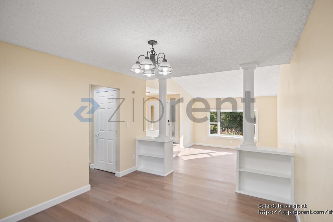 Building Photo - 15 Malibu Ct