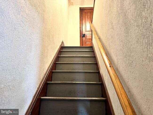 Building Photo - 425 Juniper St