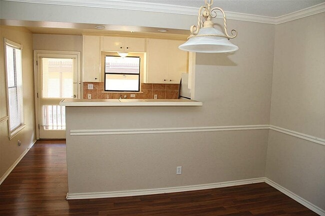 Building Photo - 1220 Ashland St