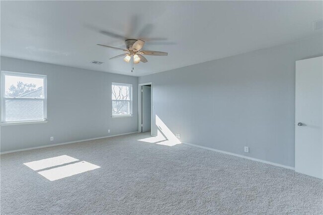 Building Photo - Luxury Living in Quail Creek!!