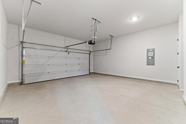 Building Photo - 2005 Vesper Pointe