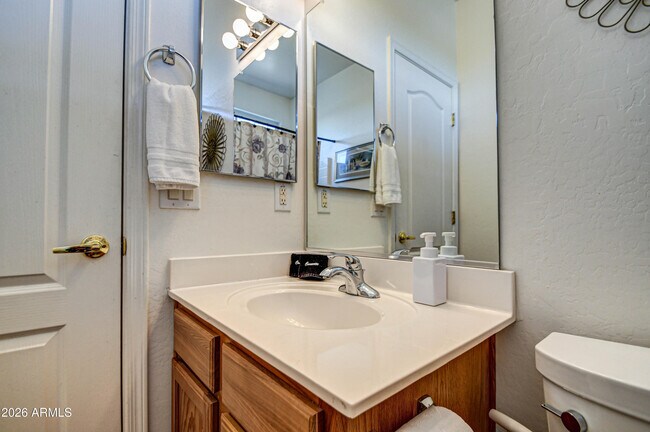 Building Photo - 3928 E Minton St