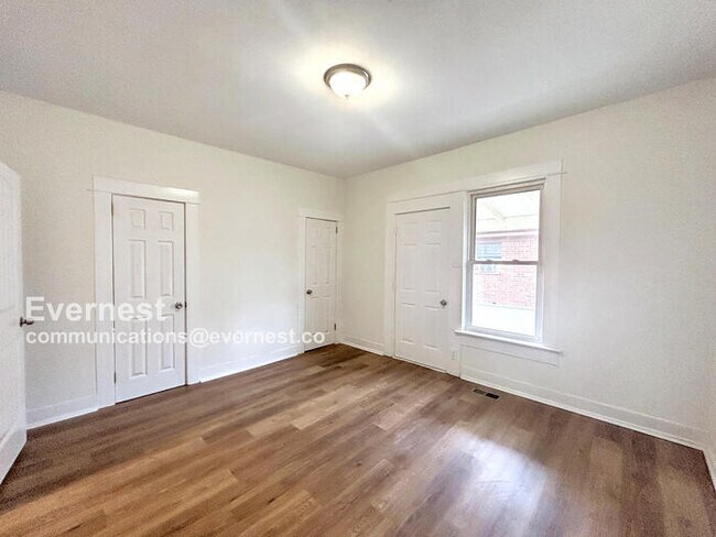 Building Photo - 1753 Lee Ave SW