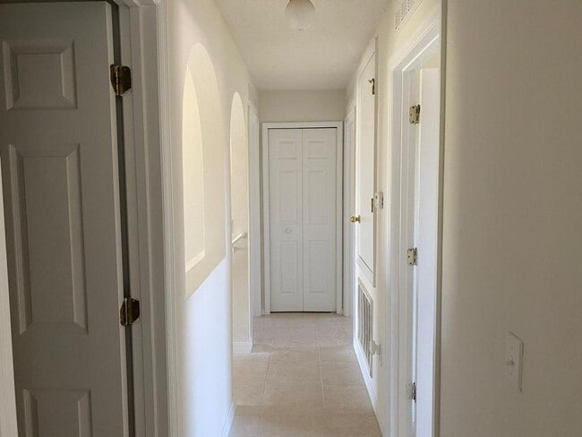 Building Photo - 217 Chadworth Dr
