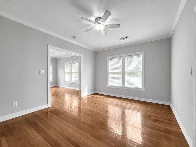Building Photo - 3408 Crawford St