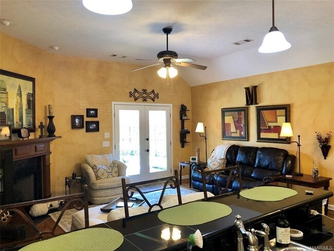 Building Photo - 9225 Harrington Cir