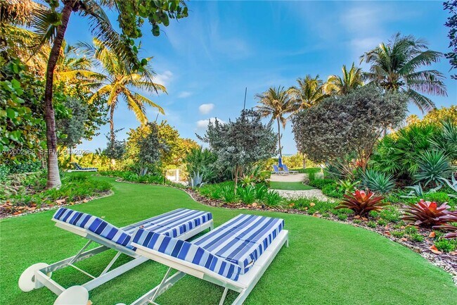 Building Photo - 9401 Collins Ave