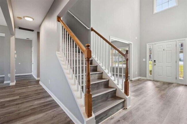 Building Photo - 96 Lenore Ct