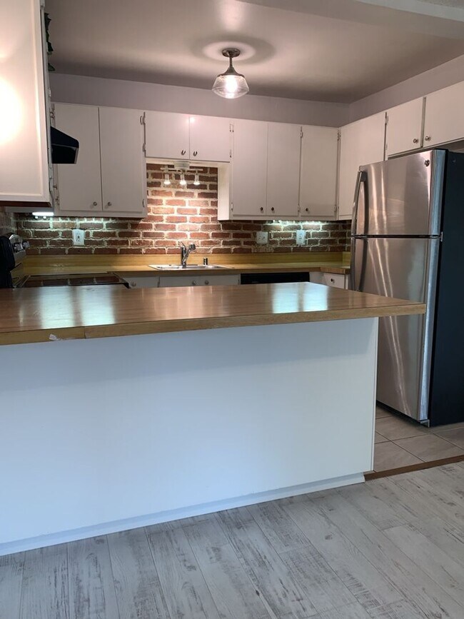 Ground floor Oasis - 1BD/1.5BA - Ground floor Oasis -  1BD/1.5BA