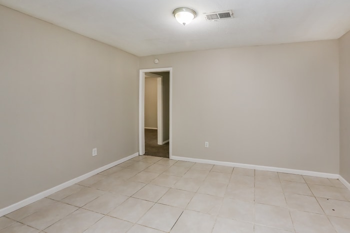 Building Photo - 125 James Garfield Cir