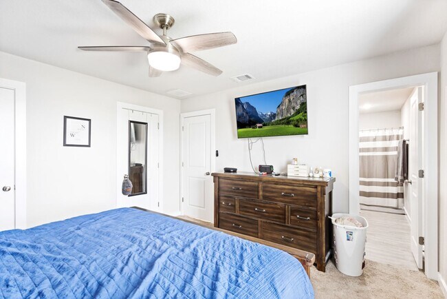 Building Photo - 3 Bedroom/2 Bath WaterWheel Subdivision