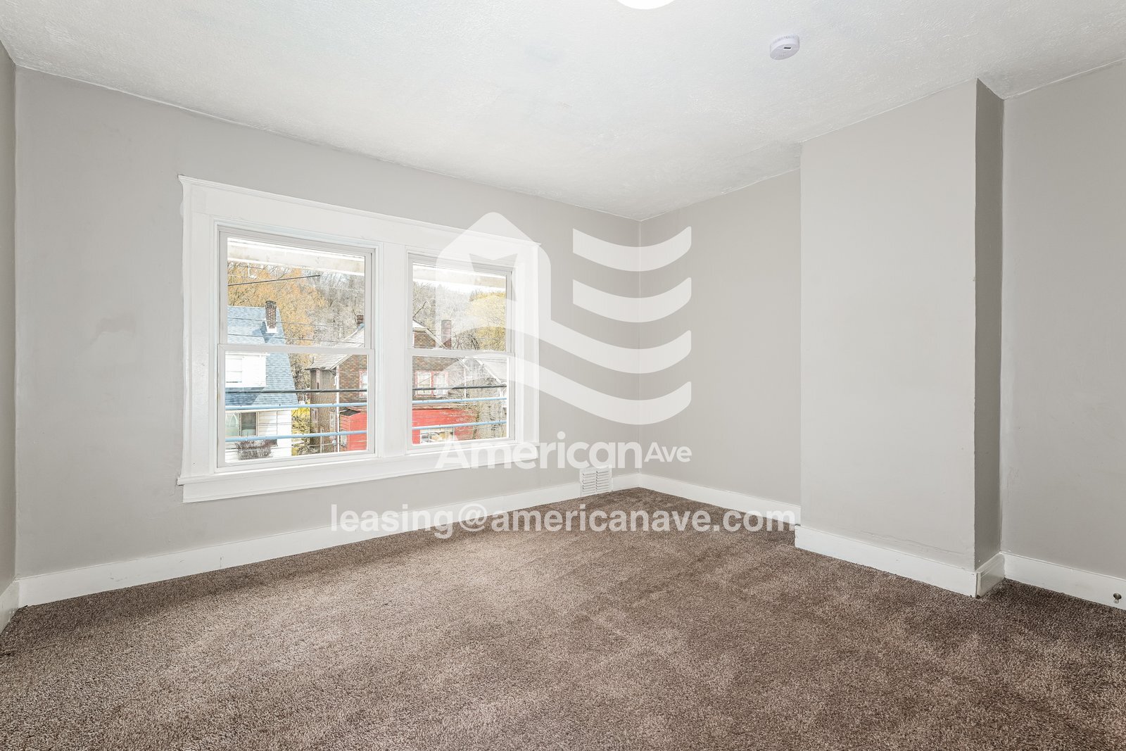 Building Photo - 1126 Main St