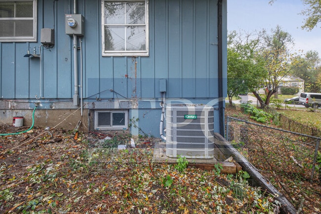 Building Photo - 9410 McKinley St