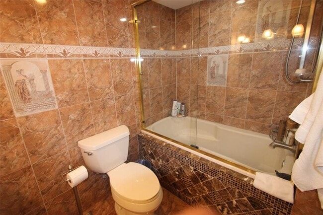 Building Photo - 750 N Ocean Blvd