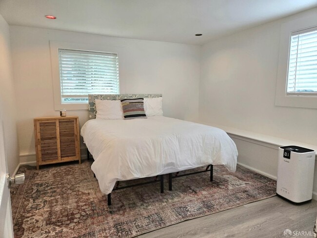 Building Photo - 365 22nd Ave