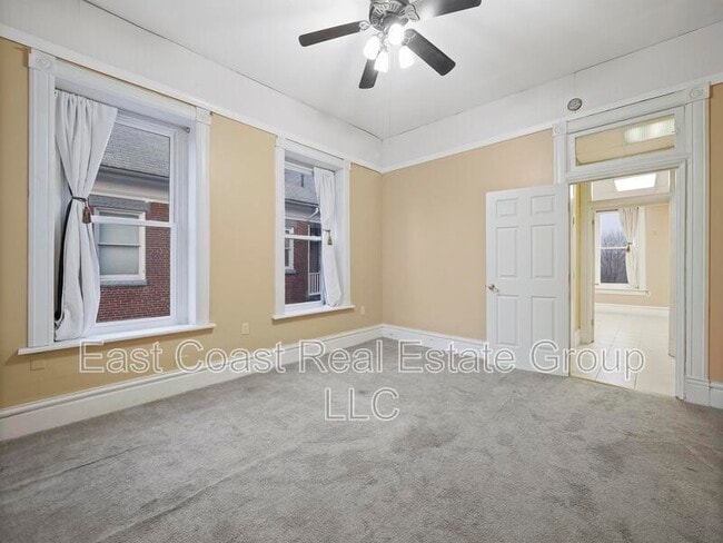 Building Photo - 448 Summit Ave