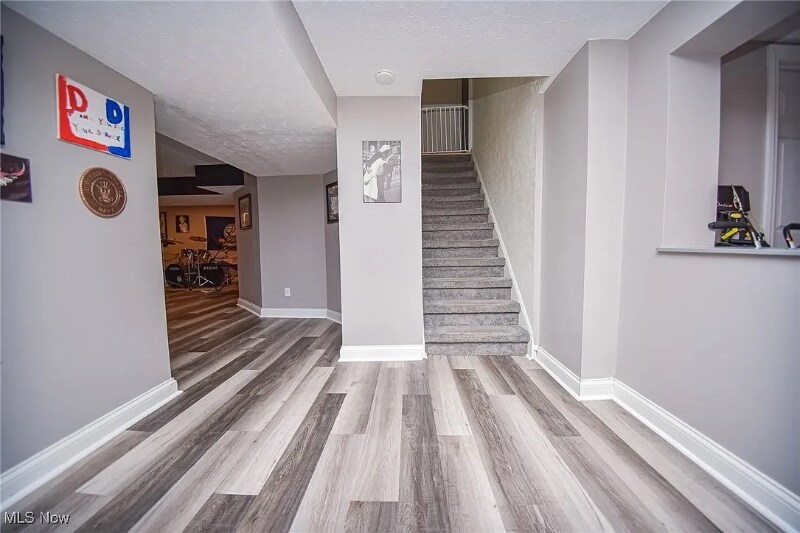 Building Photo - 10266 Huntington Park Dr