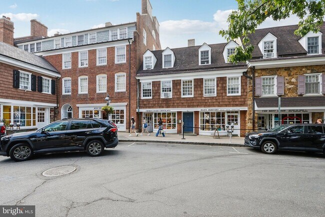 Primary Photo - 31 Palmer Square W