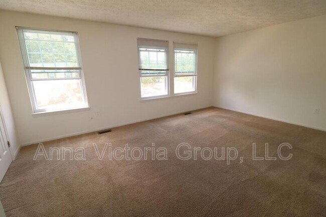 Building Photo - 229 Red Jade Dr