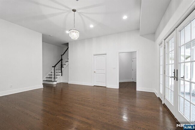 Building Photo - 122 Helen Ct