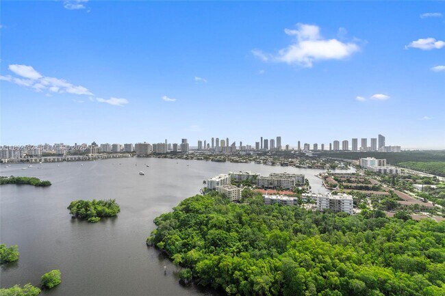 Building Photo - 16385 Biscayne Blvd